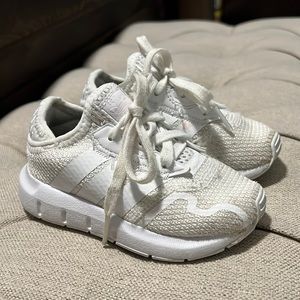 Addidas toddler tennis 7C